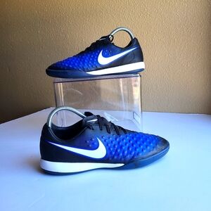 Nike Magistax Onda II IC Soccer Shoes Blue Lace Up Low Top Men Size 7